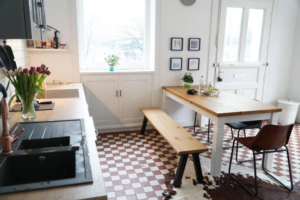 Grosszuegige 185M2-Altbauwohnung In Bestlage 7Zimmer-2Baeder-2Kuechen-2Wcs Hamborg Eksteriør billede