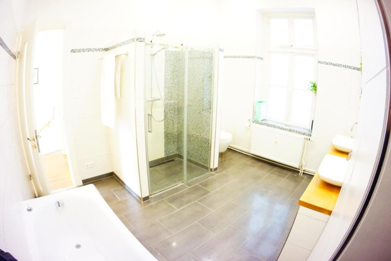 Grosszuegige 185M2-Altbauwohnung In Bestlage 7Zimmer-2Baeder-2Kuechen-2Wcs Hamborg Eksteriør billede
