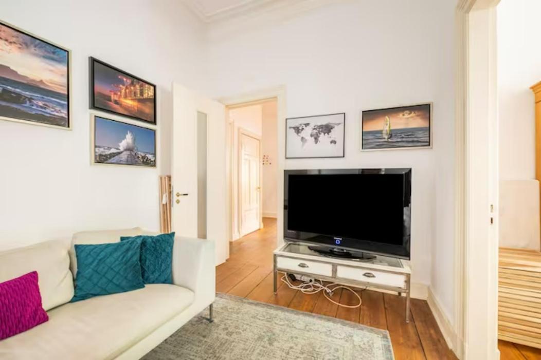 Grosszuegige 185M2-Altbauwohnung In Bestlage 7Zimmer-2Baeder-2Kuechen-2Wcs Hamborg Eksteriør billede
