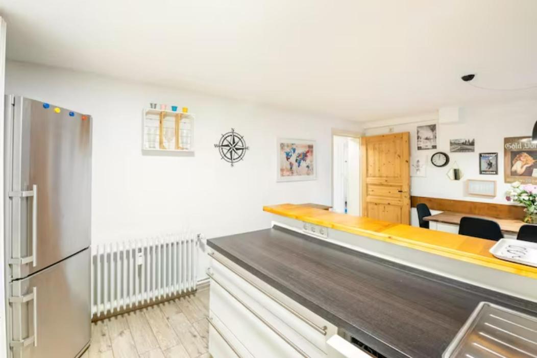 Grosszuegige 185M2-Altbauwohnung In Bestlage 7Zimmer-2Baeder-2Kuechen-2Wcs Hamborg Eksteriør billede